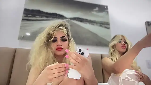 Snapshot of brithneysquirt chatting on October 2025 09:54:01 AM brithneysquirt online show from October 2025 09:54:01 AM