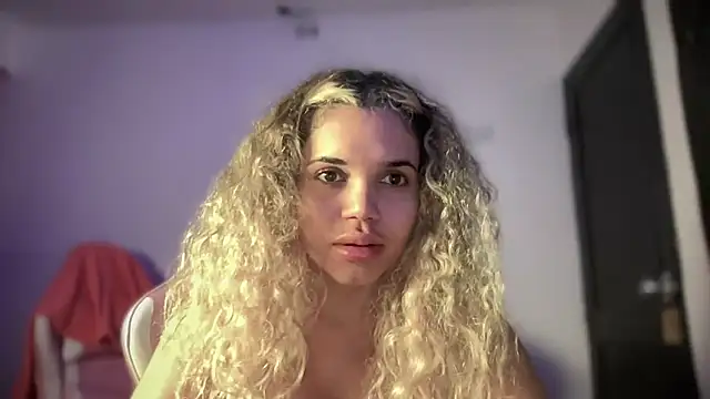 Snapshot of brithneysquirt chatting on November 2025 04:15:02 AM brithneysquirt online show from November 2025 04:15:02 AM