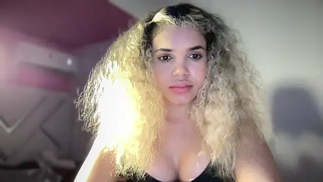 Snapshot of brithneysquirt chatting on November 2025 02:26:01 AM brithneysquirt online show from November 2025 02:26:01 AM