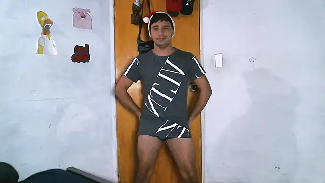 Snapshot of beautiful_james chatting on December 2024 01:40:01 AM beautiful james online show from December 2024 01:40:01 AM