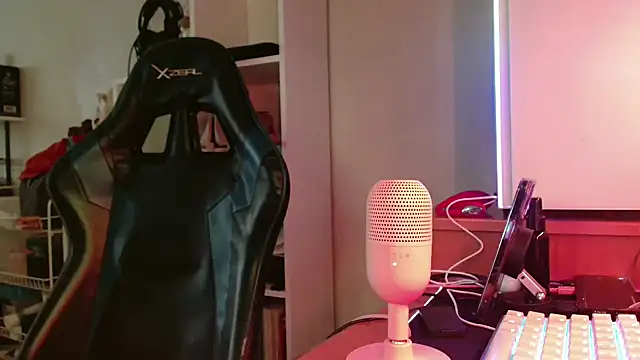 Snapshot of DirtyDi97 chatting on January 2026 03:49:02 PM DirtyDi97 online show from January 2026 03:49:02 PM