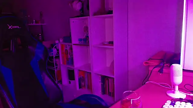 Snapshot of DirtyDi97 chatting on February 2026 01:02:02 AM DirtyDi97 online show from February 2026 01:02:02 AM