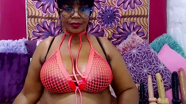 Snapshot of MATURExxxASS chatting on September 2025 07:41:01 AM MATURExxxASS online show from September 2025 07:41:01 AM