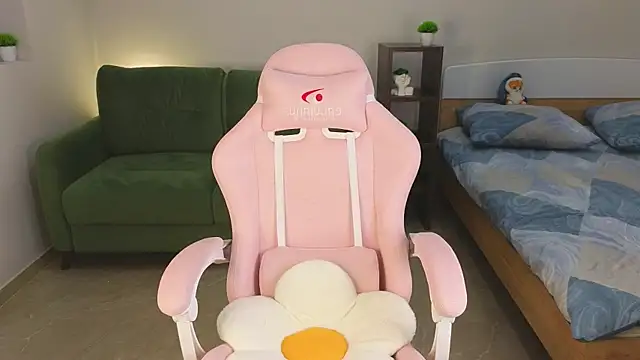 Eveleen Soleen online show from December 2024 09:53:02 PM