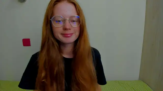 Fire Luna online show from September 2025 03:17:01 AM