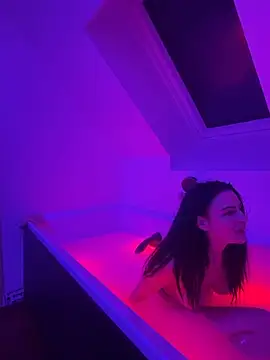 Snapshot of lenalux chatting on November 2025 04:22:02 PM lenalux online show from November 2025 04:22:02 PM