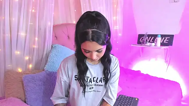  Mia  9 online show from February 2025 11:51:02 PM