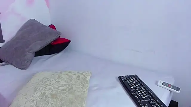 carolayrosse online show from February 2025 04:15:02 AM