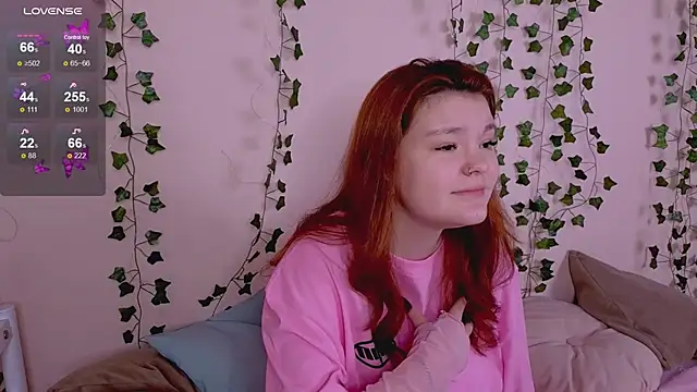 Snapshot of EnnySunrise chatting on January 2025 04:29:01 PM EnnySunrise online show from January 2025 04:29:01 PM