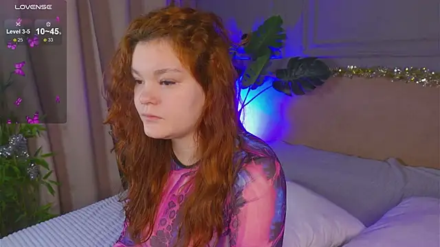 Snapshot of EnnySunrise chatting on January 2025 01:30:01 PM EnnySunrise online show from January 2025 01:30:01 PM