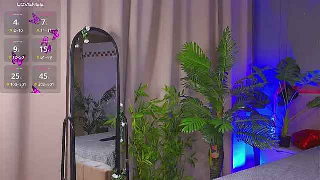 Snapshot of EnnySunrise chatting on February 2025 01:43:02 PM EnnySunrise online show from February 2025 01:43:02 PM