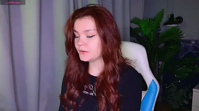 Snapshot of EnnySunrise chatting on October 2025 06:54:01 PM EnnySunrise online show from October 2025 06:54:01 PM