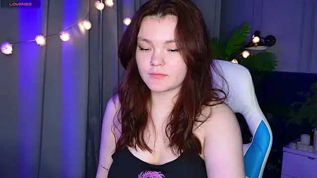 Snapshot of EnnySunrise chatting on November 2025 07:02:02 PM EnnySunrise online show from November 2025 07:02:02 PM