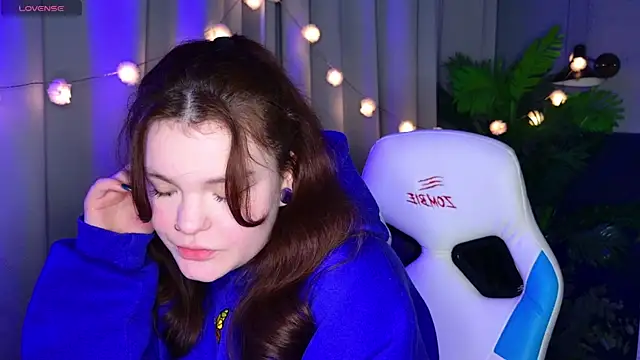 Snapshot of EnnySunrise chatting on November 2025 08:11:02 PM EnnySunrise online show from November 2025 08:11:02 PM