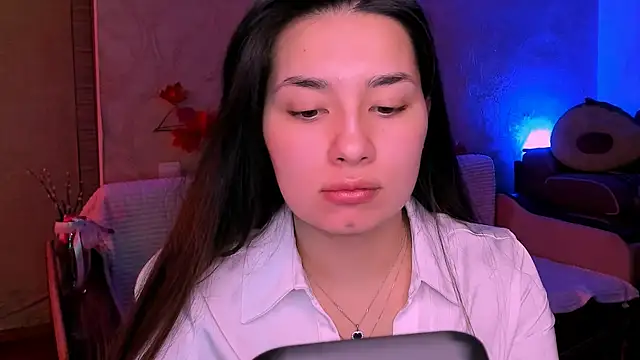 Swee Alicee online show from March 2025 12:11:01 PM