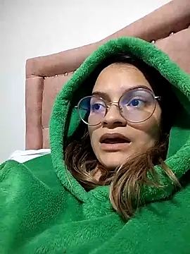 Angie Pirss online show from October 2025 09:47:02 PM