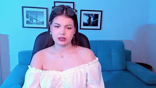 AdeliaKiss online show from February 2025 06:17:02 PM