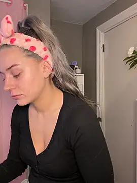 lexybabyxo online show from February 2026 03:19:01 PM