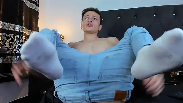 Angel Cuervo online show from January 2025 03:45:01 PM