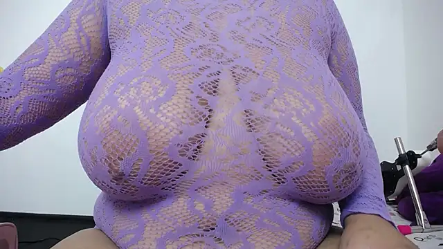 Nicol Love0 online show from October 2025 11:40:01 AM