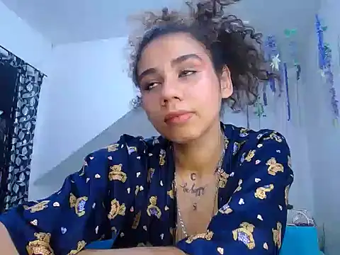 Snapshot of diamonmeli chatting on January 2025 10:05:01 PM diamonmeli online show from January 2025 10:05:01 PM