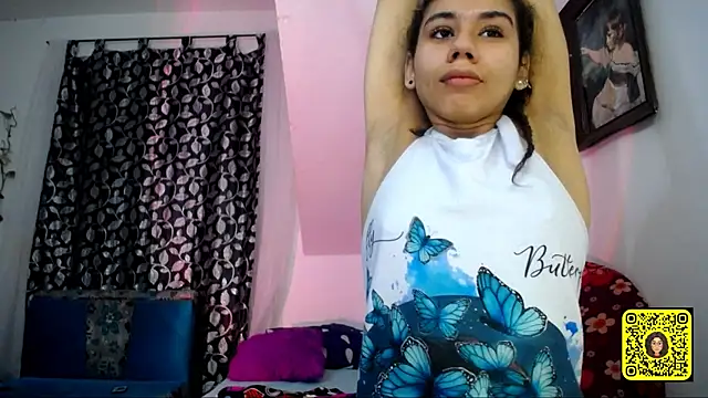 Snapshot of diamonmeli chatting on February 2025 12:44:02 PM diamonmeli online show from February 2025 12:44:02 PM