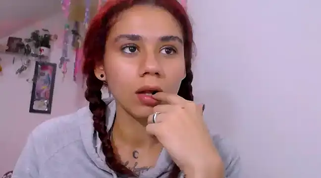 Snapshot of diamonmeli chatting on March 2025 05:04:02 PM diamonmeli online show from March 2025 05:04:02 PM