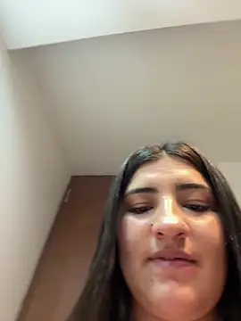 AhriCutte online show from February 2025 06:19:01 PM