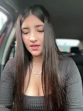 AhriCutte online show from February 2025 05:28:01 PM