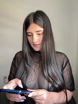 AhriCutte online show from February 2025 05:37:02 PM