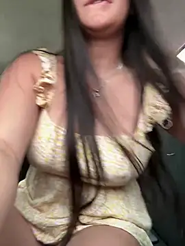 AhriCutte online show from March 2025 05:39:02 PM