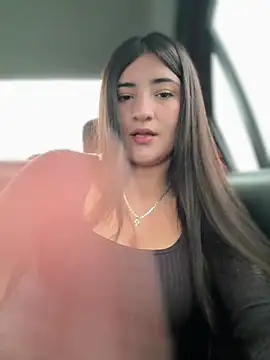 AhriCutte online show from March 2025 04:51:02 PM