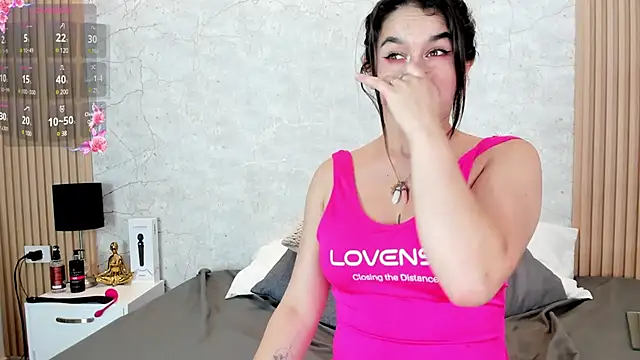 Snapshot of mayragonzpe__ chatting on February 2025 07:13:01 PM mayragonzpe online show from February 2025 07:13:01 PM