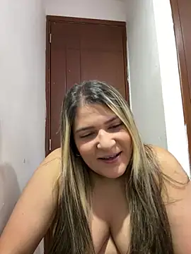 Snapshot of shantal_smith9 chatting on October 2025 03:18:02 AM shantal smith9 online show from October 2025 03:18:02 AM