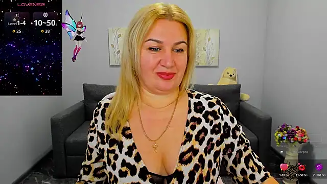 Lili Crossi online show from November 2025 06:51:02 AM