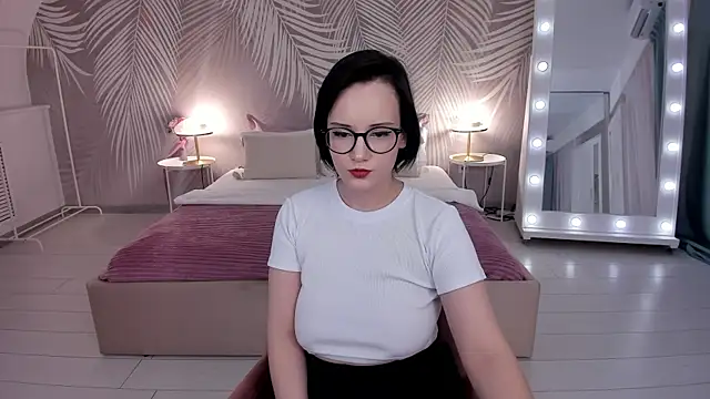 StellaGloww online show from March 2025 11:29:02 AM