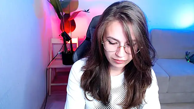 M Sensual online show from September 2025 06:34:01 PM