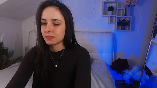 AuroraAksnesss online show from March 2025 06:01:02 PM