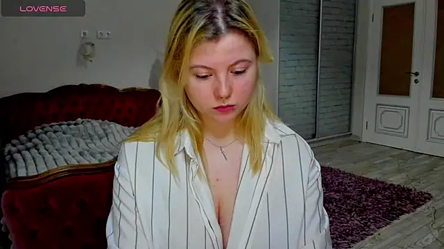 LillyDepp online show from December 2025 03:39:02 PM