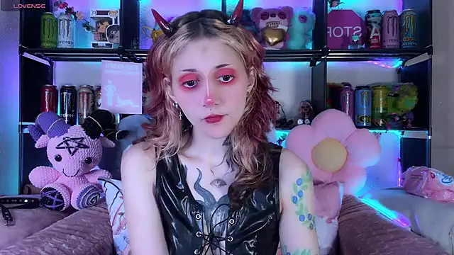 Snapshot of _Devill_Baby chatting on June 2026 07:02:02 PM Devill Baby online show from June 2026 07:02:02 PM