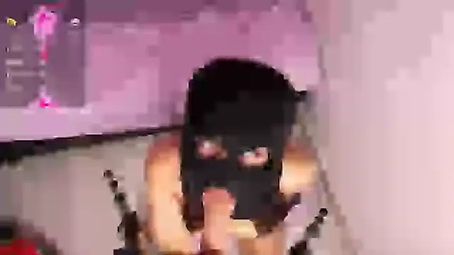 Snapshot of Missslunaa chatting on January 2025 10:13:02 PM Missslunaa online show from January 2025 10:13:02 PM