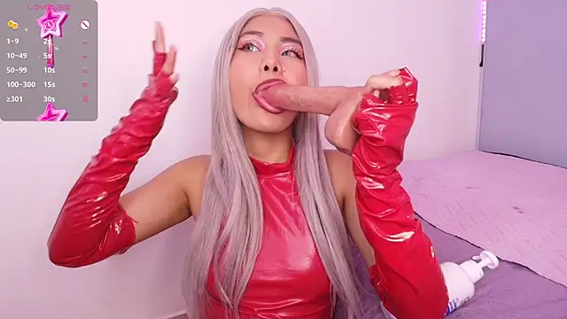 Snapshot of Missslunaa chatting on March 2025 10:06:01 PM Missslunaa online show from March 2025 10:06:01 PM