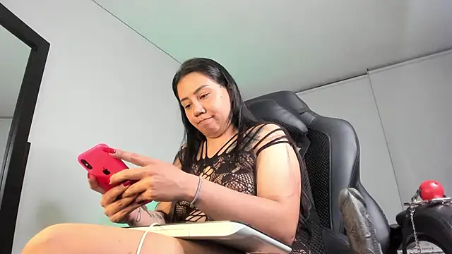 charlotte joliedart online show from December 2024 03:16:02 AM