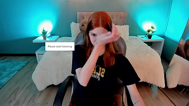 Nora Vennucci online show from November 2025 12:40:02 PM