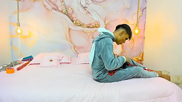 StrawwBoys online show from December 2024 10:55:02 AM