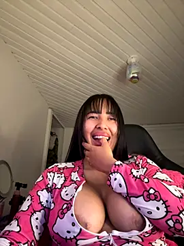 Anily Lovely online show from October 2025 11:22:02 PM