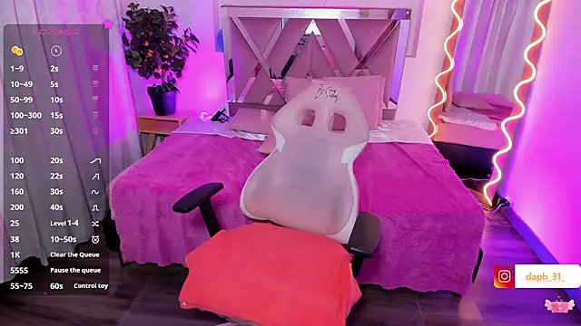 Daphnne tay online show from March 2025 06:12:02 AM