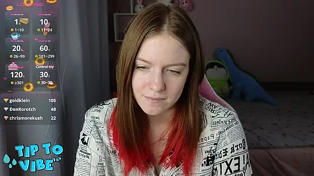 Snapshot of CassieJuice69 chatting on December 2024 09:37:01 PM CassieJuice69 online show from December 2024 09:37:01 PM