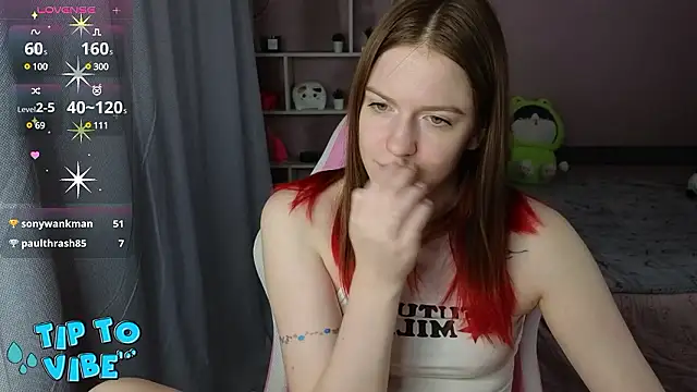 Snapshot of CassieJuice69 chatting on December 2024 08:49:02 PM CassieJuice69 online show from December 2024 08:49:02 PM