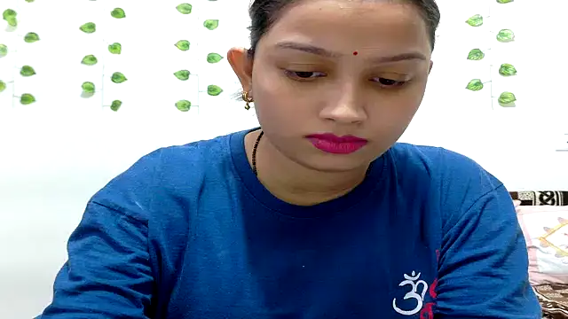 Aleena Rai online show from November 2025 07:02:02 PM